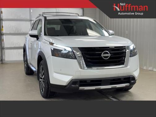 2025 Nissan Pathfinder Platinum 4WD