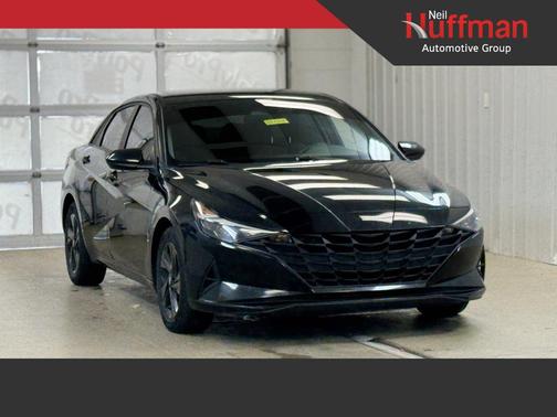 2022 Hyundai ELANTRA SEL