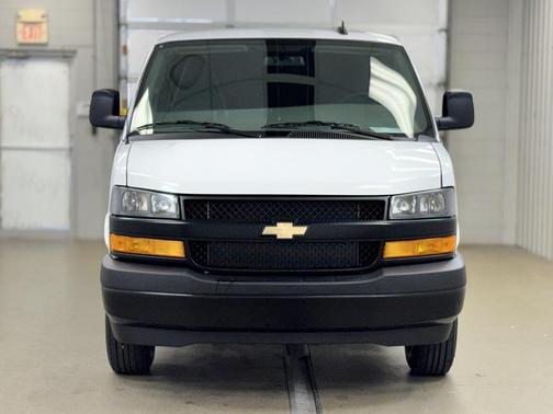 2025 Chevrolet Express 2500 RWD 2500 Regular Wheelbase WT