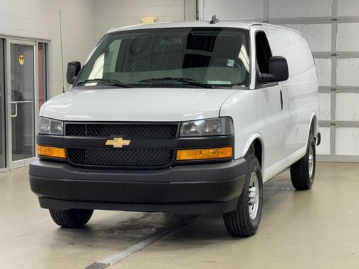 2025 Chevrolet Express 2500 RWD 2500 Regular Wheelbase WT