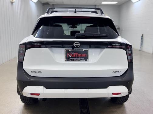 2026 Nissan Kicks SV