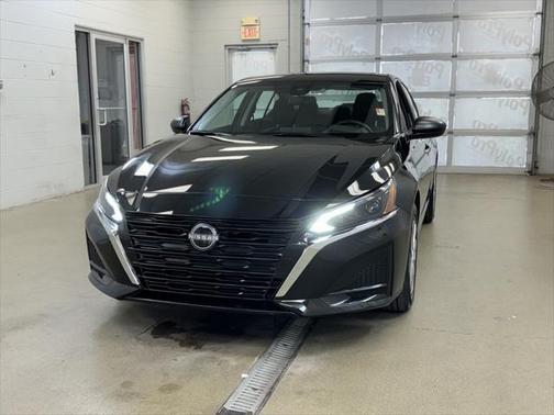 2025 Nissan Altima S FWD