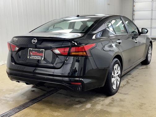 2025 Nissan Altima S FWD