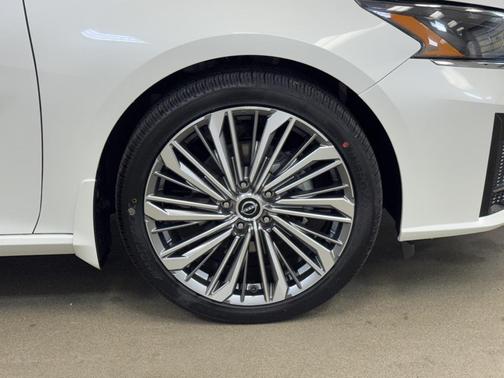 2025 Nissan Altima 2.5 SL