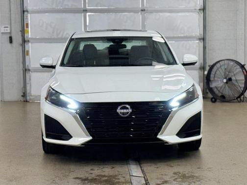 2025 Nissan Altima 2.5 SL