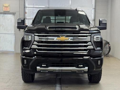 2025 Chevrolet Silverado 2500 High Country