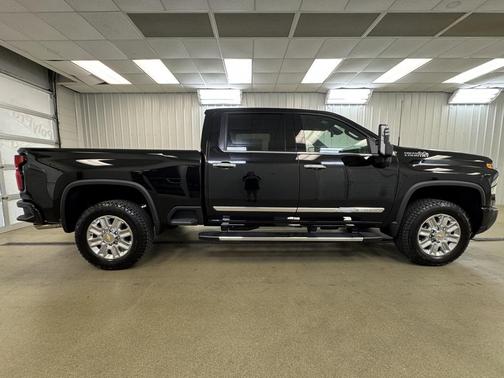 2025 Chevrolet Silverado 2500 High Country