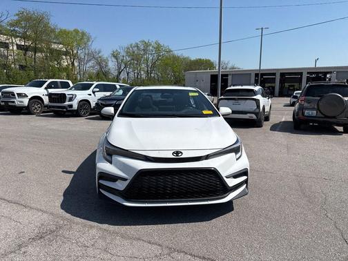 Ice Cap 2025 Toyota Corolla SE