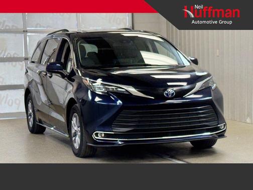 2024 Toyota Sienna XLE