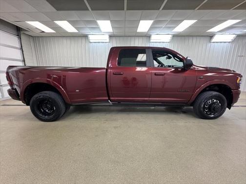 2022 RAM 3500 Limited Crew Cab 4x4 8' Box