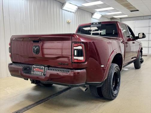 2022 RAM 3500 Limited Crew Cab 4x4 8' Box
