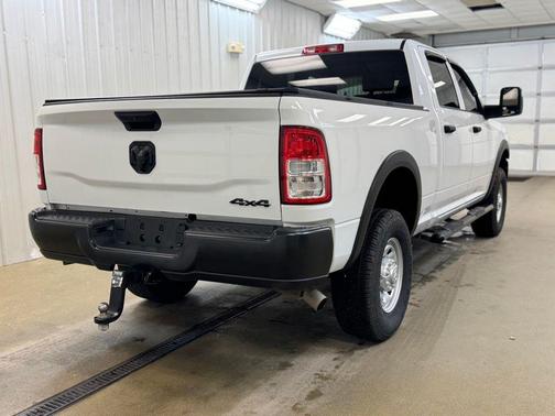 2024 RAM 2500 Tradesman Crew Cab 4x4 6'4' Box