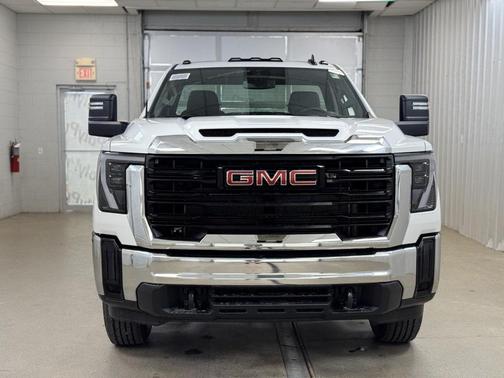 2025 GMC Sierra 2500 Base