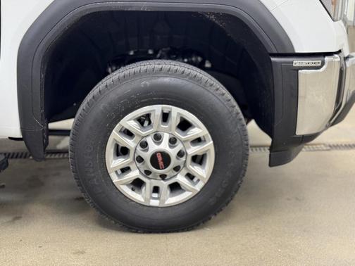 2025 GMC Sierra 2500 Base