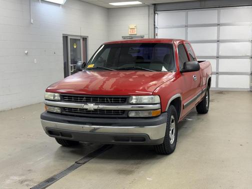 2002 Chevrolet Silverado 1500 Base