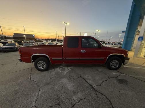 2002 Chevrolet Silverado 1500 Base