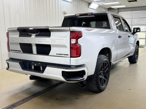 2022 Chevrolet Silverado 1500 Custom