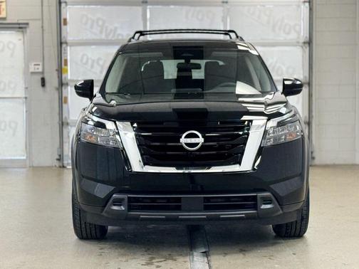 2025 Nissan Pathfinder SV 4WD