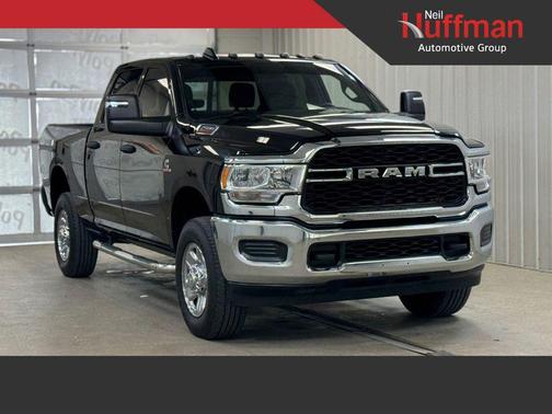 2024 RAM 2500 Tradesman Crew Cab 4x4 6'4' Box