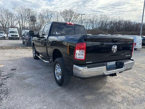 2024 RAM 2500 Tradesman Crew Cab 4x4 6'4' Box