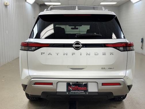 2025 Nissan Pathfinder SL 4WD