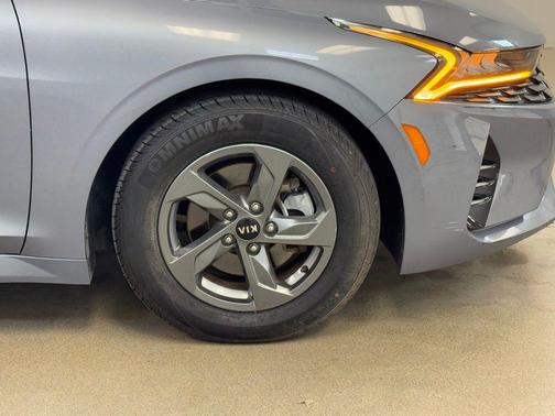 2021 Kia K5 LX