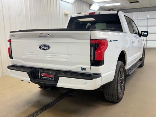 2024 Ford F-150 Lightning Flash