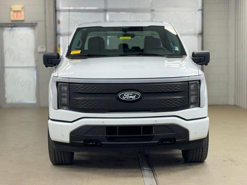 2024 Ford F-150 Lightning Flash