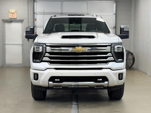 2025 Chevrolet Silverado 3500 High Country