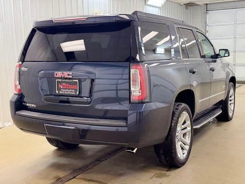 Dark Sapphire Blue Metallic 2018 GMC Yukon SLT