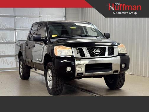 2011 Nissan Titan SV