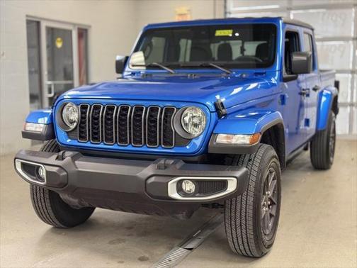 2024 Jeep Gladiator Sport S