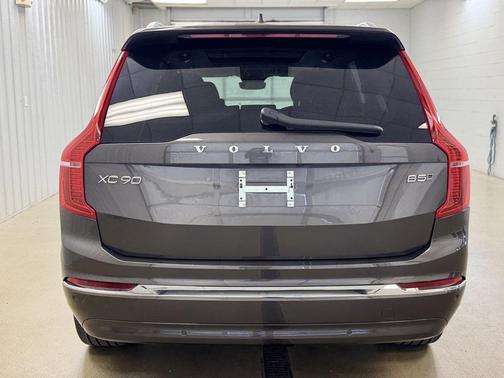 2024 Volvo XC90 B5 Plus Bright Theme