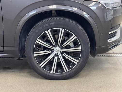 2024 Volvo XC90 B5 Plus Bright Theme