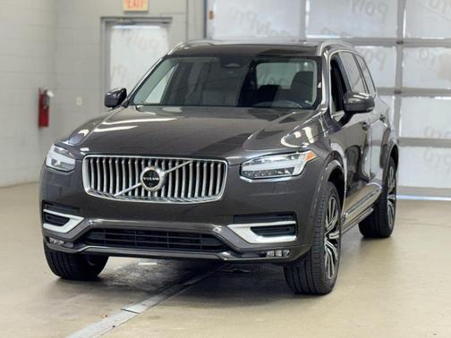 2024 Volvo XC90 B5 Plus Bright Theme
