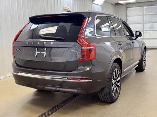 2024 Volvo XC90 B5 Plus Bright Theme