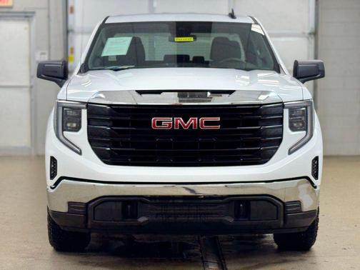 Summit White 2024 GMC Sierra 1500 Pro