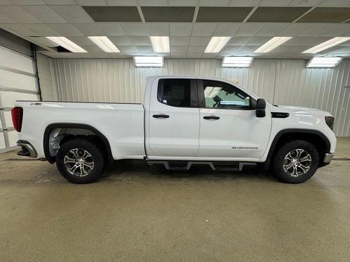 Summit White 2024 GMC Sierra 1500 Pro