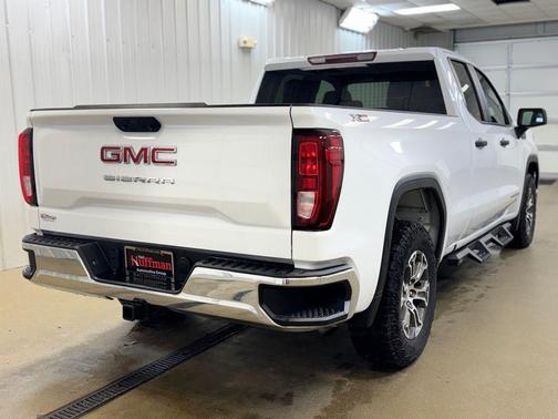 Summit White 2024 GMC Sierra 1500 Pro