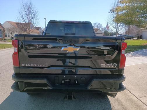 2022 Chevrolet Silverado 3500 High Country