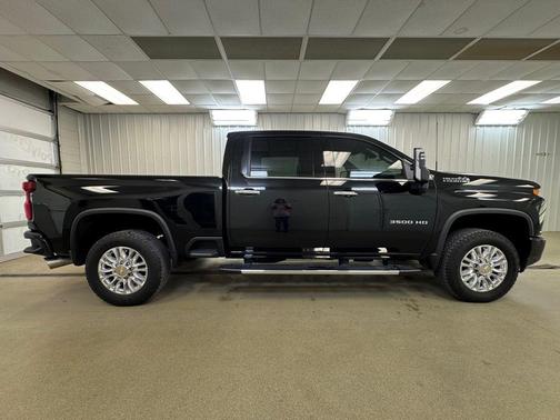 2022 Chevrolet Silverado 3500 High Country