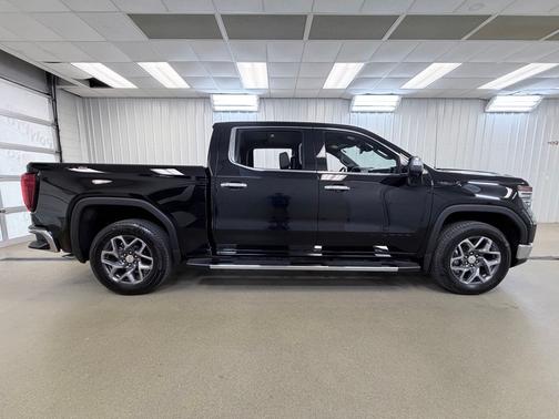 Onyx Black 2026 GMC Sierra 1500 SLT