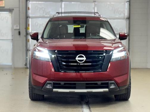 2023 Nissan Pathfinder Platinum 4WD