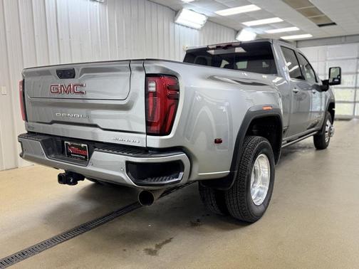 2025 GMC Sierra 3500 Denali