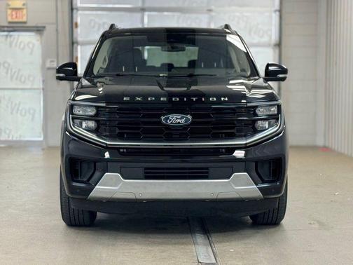 Agate Black Metallic 2025 Ford Expedition Max Platinum
