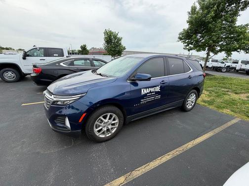 Blue Glow Metallic 2022 Chevrolet Equinox 1LT