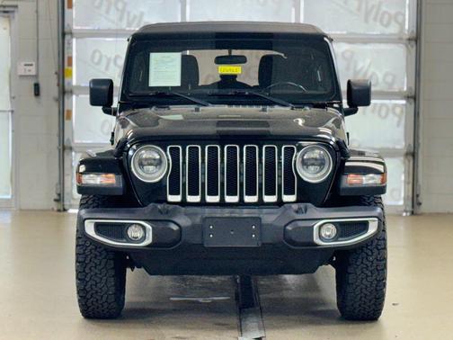 Black Clearcoat 2021 Jeep Wrangler Unlimited Sahara