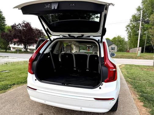 Crystal White Metallic 2024 Volvo XC90 B6 Plus Bright Theme 7-Seater