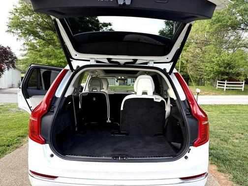 Crystal White Metallic 2024 Volvo XC90 B6 Plus Bright Theme 7-Seater