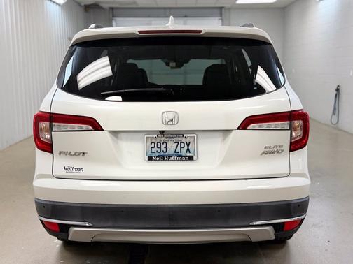 Platinum White Pearl 2020 Honda Pilot Elite